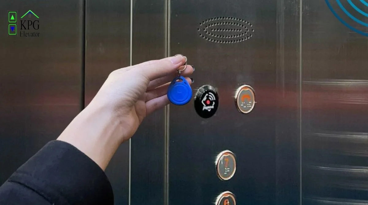 Công nghệ phục vụ chọn lựa và lắp đặt thẻ từ thang máy hiện nay